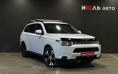 Mitsubishi Outlander III рестайлинг 3, 2012 год, 1 340 000 рублей, 3 фотография