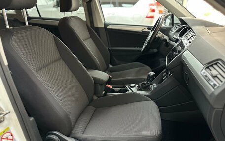 Volkswagen Tiguan II, 2019 год, 2 650 000 рублей, 17 фотография