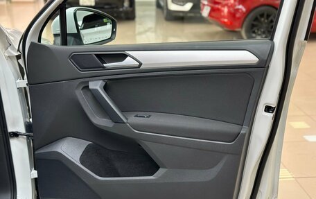 Volkswagen Tiguan II, 2019 год, 2 650 000 рублей, 27 фотография