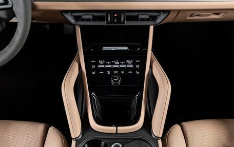 Porsche Cayenne III, 2025 год, 21 141 000 рублей, 16 фотография