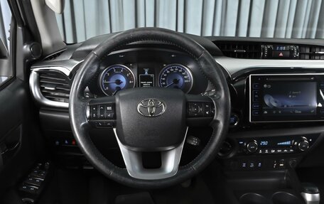 Toyota Hilux VIII, 2016 год, 2 889 000 рублей, 13 фотография