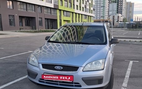 Ford Focus II рестайлинг, 2005 год, 390 000 рублей, 2 фотография