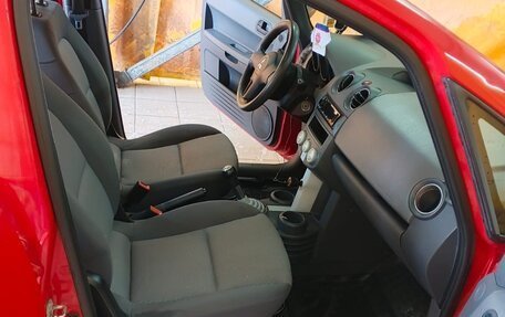 Mitsubishi Colt VI рестайлинг, 2006 год, 400 000 рублей, 13 фотография