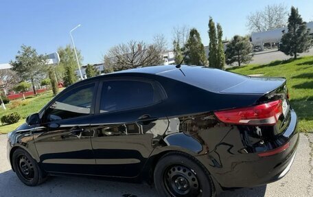 KIA Rio III рестайлинг, 2016 год, 880 000 рублей, 10 фотография