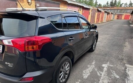 Toyota RAV4, 2015 год, 1 950 000 рублей, 6 фотография