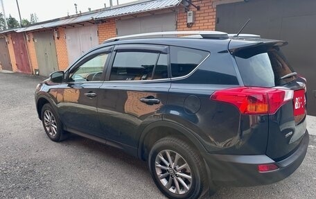 Toyota RAV4, 2015 год, 1 950 000 рублей, 3 фотография
