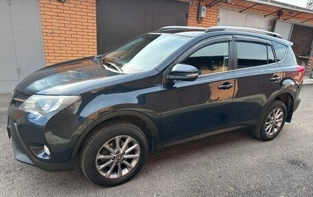 Toyota RAV4, 2015 год, 1 950 000 рублей, 13 фотография