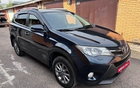 Toyota RAV4, 2015 год, 1 950 000 рублей, 10 фотография