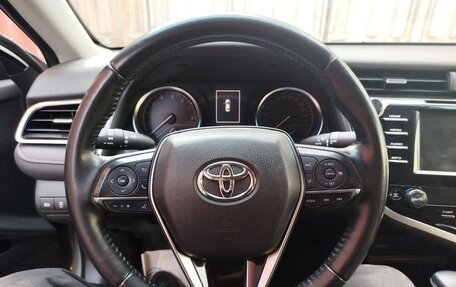 Toyota Camry, 2019 год, 2 150 000 рублей, 5 фотография