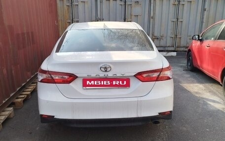Toyota Camry, 2019 год, 2 150 000 рублей, 2 фотография