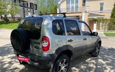 Chevrolet Niva I рестайлинг, 2010 год, 485 000 рублей, 6 фотография