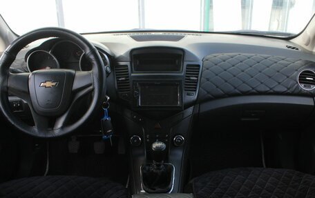 Chevrolet Cruze II, 2010 год, 720 000 рублей, 20 фотография