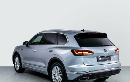 Volkswagen Touareg III, 2018 год, 4 742 000 рублей, 6 фотография
