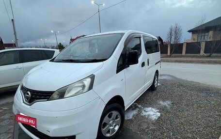 Nissan NV200, 2011 год, 1 100 000 рублей, 4 фотография