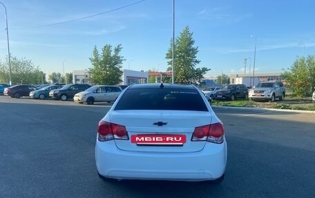 Chevrolet Cruze II, 2010 год, 525 000 рублей, 6 фотография