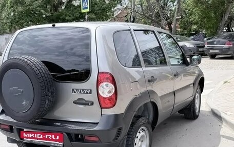 Chevrolet Niva I рестайлинг, 2017 год, 750 000 рублей, 9 фотография