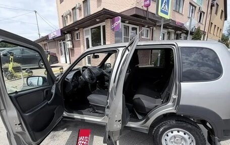 Chevrolet Niva I рестайлинг, 2017 год, 750 000 рублей, 7 фотография