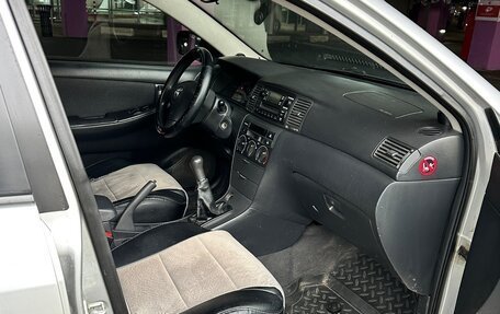 Toyota Corolla, 2003 год, 530 000 рублей, 15 фотография