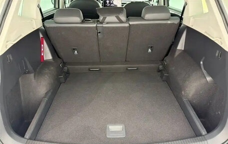 Volkswagen Tiguan II, 2022 год, 2 200 000 рублей, 17 фотография