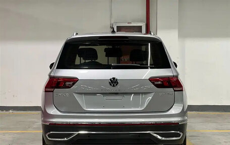 Volkswagen Tiguan II, 2022 год, 2 190 000 рублей, 5 фотография