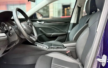 Skoda Octavia IV, 2022 год, 1 780 000 рублей, 11 фотография