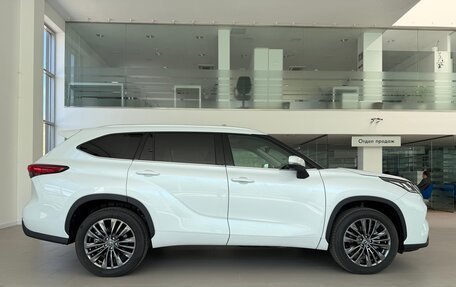 Toyota Highlander, 2026 год, 7 499 000 рублей, 4 фотография