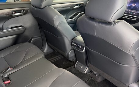 Toyota Highlander, 2026 год, 7 499 000 рублей, 20 фотография