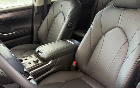 Toyota Highlander, 2026 год, 7 499 000 рублей, 14 фотография