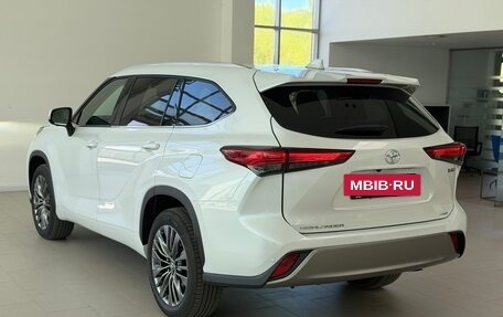 Toyota Highlander, 2026 год, 7 499 000 рублей, 9 фотография