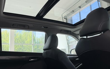 Toyota Highlander, 2026 год, 7 499 000 рублей, 28 фотография