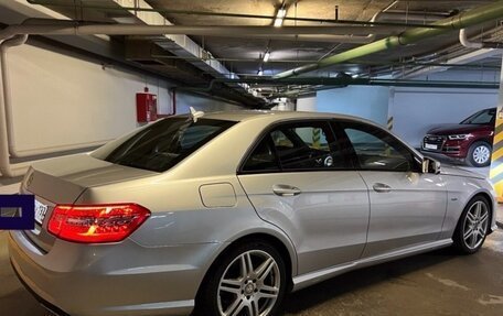 Mercedes-Benz E-Класс, 2011 год, 2 450 000 рублей, 2 фотография