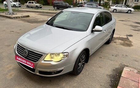 Volkswagen Passat B6, 2005 год, 700 000 рублей, 2 фотография