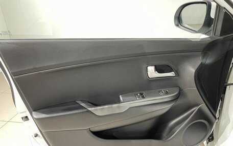 KIA Rio III рестайлинг, 2015 год, 949 000 рублей, 18 фотография