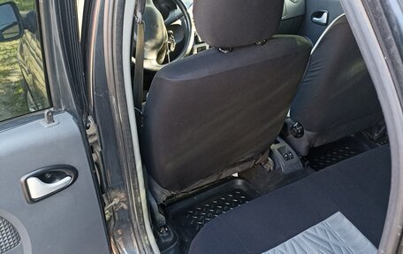 Renault Logan I, 2007 год, 600 000 рублей, 34 фотография