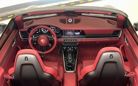 Porsche 911, 2023 год, 27 900 000 рублей, 14 фотография
