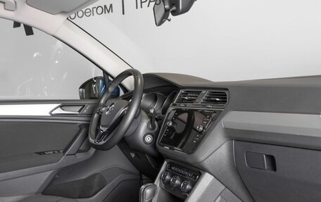 Volkswagen Tiguan II, 2019 год, 2 650 000 рублей, 7 фотография