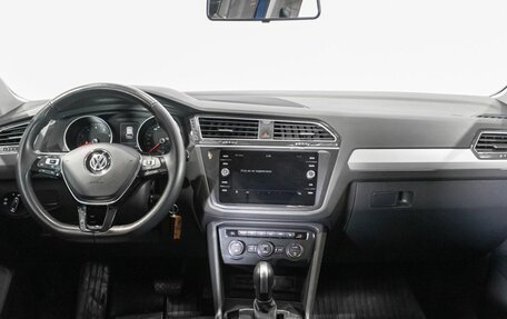 Volkswagen Tiguan II, 2019 год, 2 650 000 рублей, 6 фотография