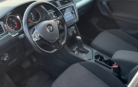 Volkswagen Tiguan II, 2020 год, 2 300 000 рублей, 6 фотография