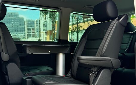 Volkswagen Multivan T6 рестайлинг, 2022 год, 8 750 000 рублей, 5 фотография