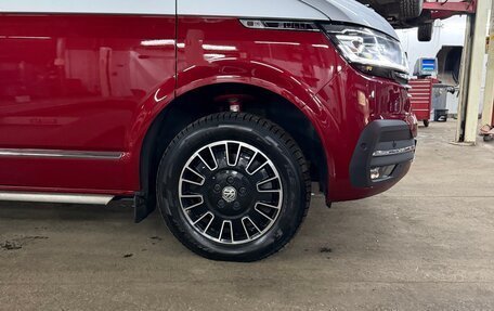 Volkswagen Multivan T6 рестайлинг, 2022 год, 8 750 000 рублей, 16 фотография