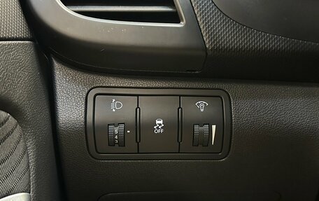 Hyundai Solaris II рестайлинг, 2011 год, 690 000 рублей, 10 фотография