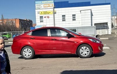 Hyundai Solaris II рестайлинг, 2011 год, 700 000 рублей, 1 фотография