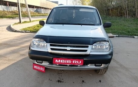Chevrolet Niva I рестайлинг, 2004 год, 250 000 рублей, 1 фотография
