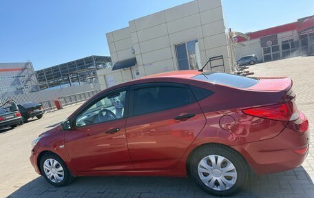 Hyundai Solaris II рестайлинг, 2011 год, 700 000 рублей, 11 фотография
