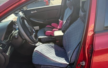 Hyundai Solaris II рестайлинг, 2011 год, 700 000 рублей, 16 фотография