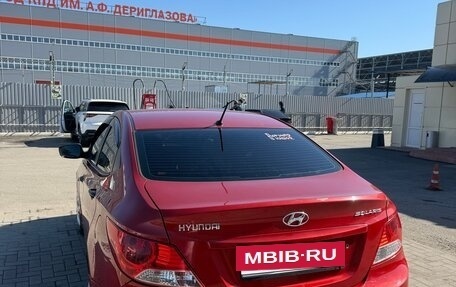 Hyundai Solaris II рестайлинг, 2011 год, 700 000 рублей, 12 фотография