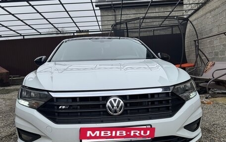 Volkswagen Jetta VII, 2019 год, 1 570 000 рублей, 2 фотография