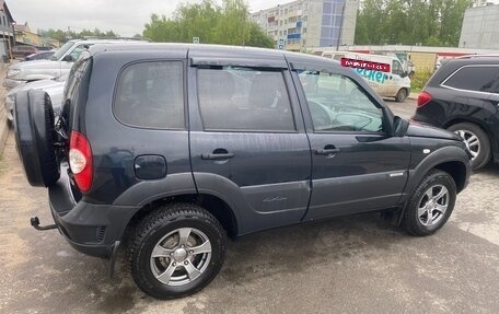 Chevrolet Niva I рестайлинг, 2017 год, 755 000 рублей, 4 фотография