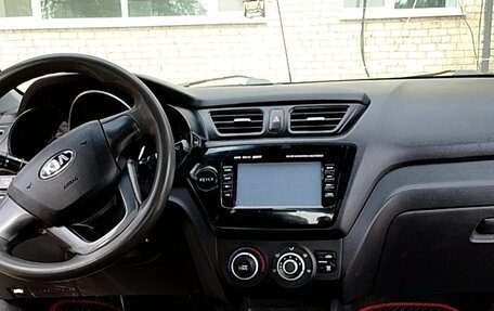 KIA Rio III рестайлинг, 2013 год, 600 000 рублей, 5 фотография