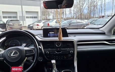 Lexus RX IV рестайлинг, 2017 год, 2 849 000 рублей, 9 фотография
